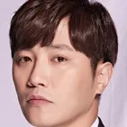 Jin Goo as Park Gun-Woo