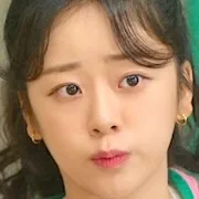 Yoon Chae-Bin as Kim Sol