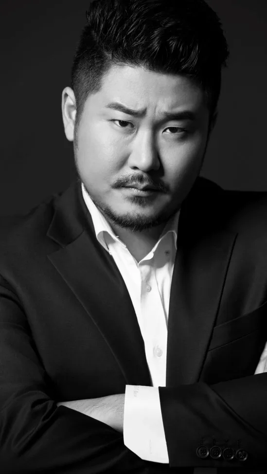 Yoon Tae-In promotional portrait or profile photograph
