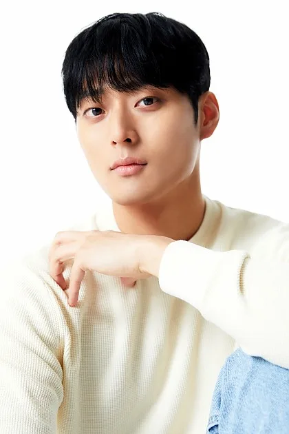 Portrait of South Korean actor Wang Jun-Young