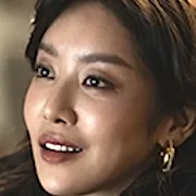 Cha Joo-Young portraying Lee Yang-Mi