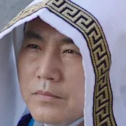Son Byung-ho as the shaman