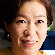 Actress Yum Hye-ran