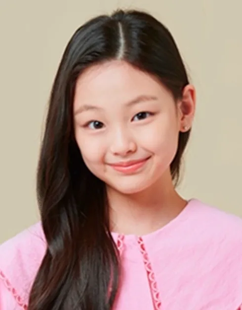 Promotional photograph of child actress Jung Cho-Ha