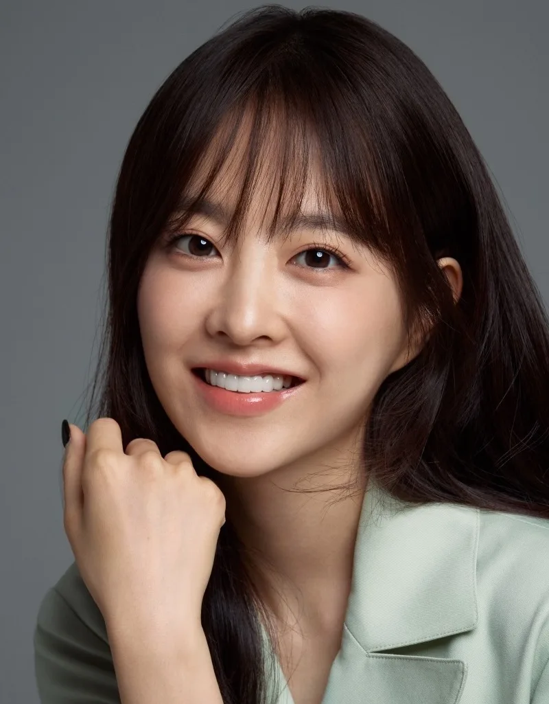 Park Bo-Young portrait profile photograph