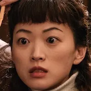 Chun Woo-Hee as Ryun-Hwa