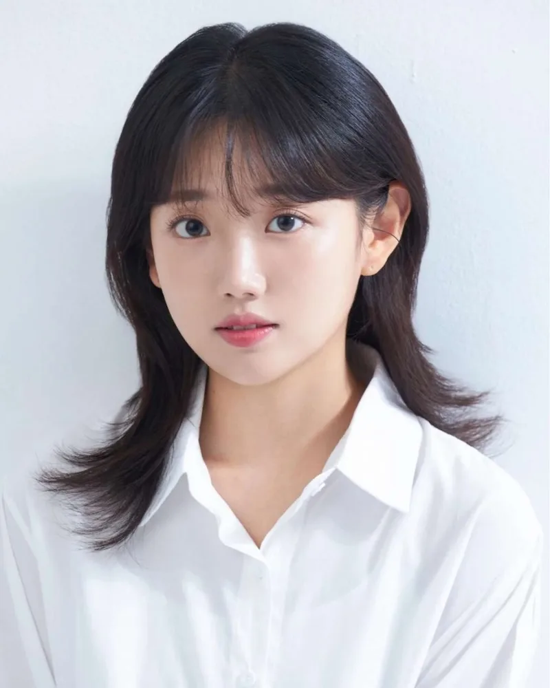 Portrait of actress Jo Chae-Yun