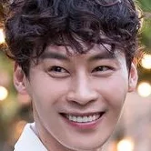 Jung Eun-Woo