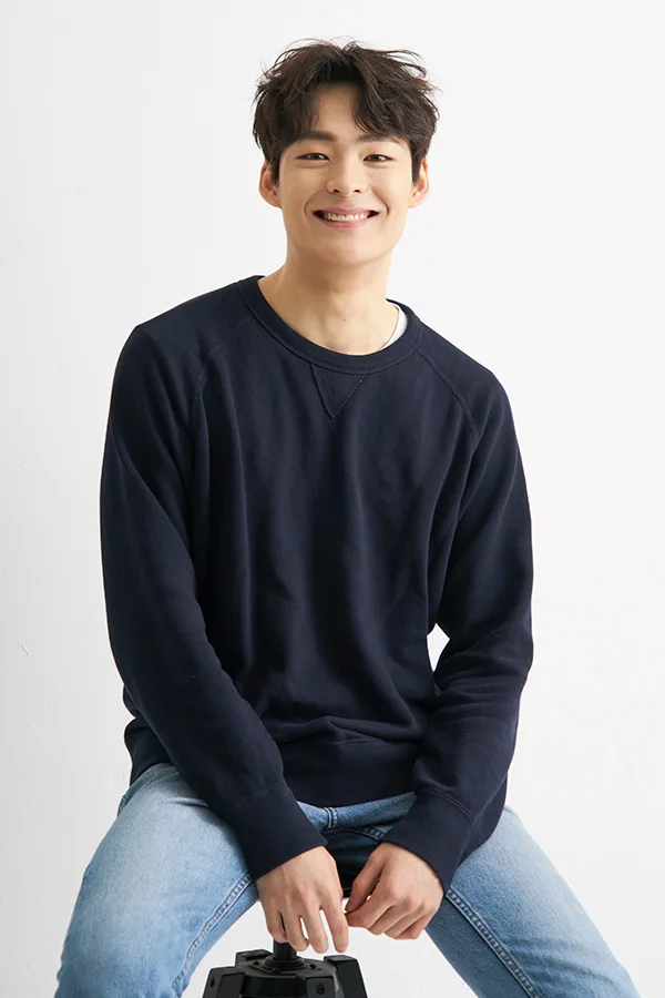Portrait of South Korean actor Song Geon-Hee