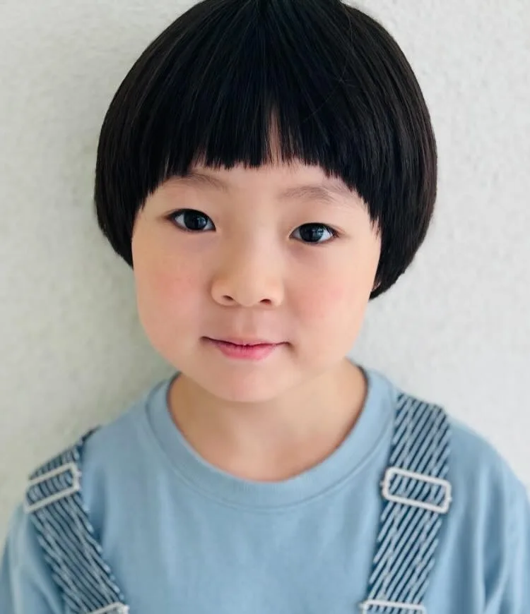 Promotional photograph of Choi Ja-Yoon