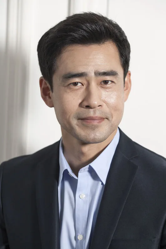 Han Chang-Hyun portrait profile photograph