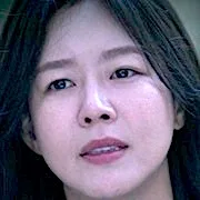 Kyung Soo-jin as Lee Sung-a
