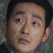 Ha Jung-woo as Count Fujiwara