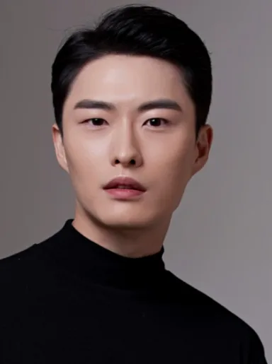 Profile photograph of actor Jang Myoung-Un