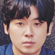 Cho Hyun-Chul as Soo-Hyun