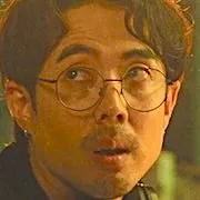 Lee Kang-Wook as Director Yoo Min-Beom