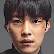 Actor Woo Do-Hwan portraying Kim Gun-Woo.