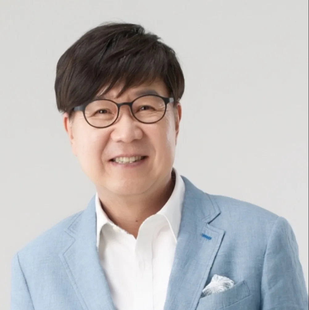 Portrait photograph of Im Baek-Chun born in 1958