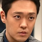 Jung Soon-Won as Kim Gyeong-Nam