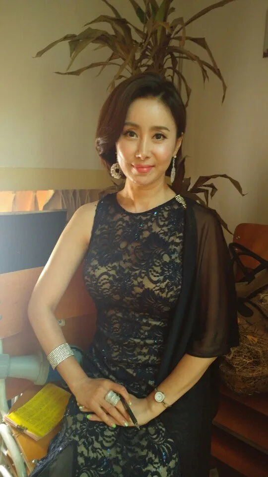 Portrait of actress Kim Kyung-Sook from 1972