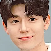Bae Hyun-sung as Lee Kang-san