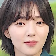Chae Soo-Bin as Ko Eun-Kang