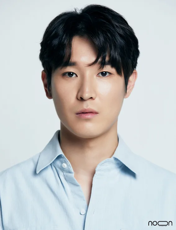 Portrait of actor Woo Ji-hyun