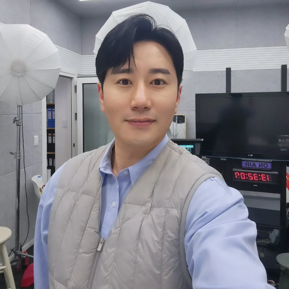 Portrait photograph of South Korean actor Kang Ji-Hoon