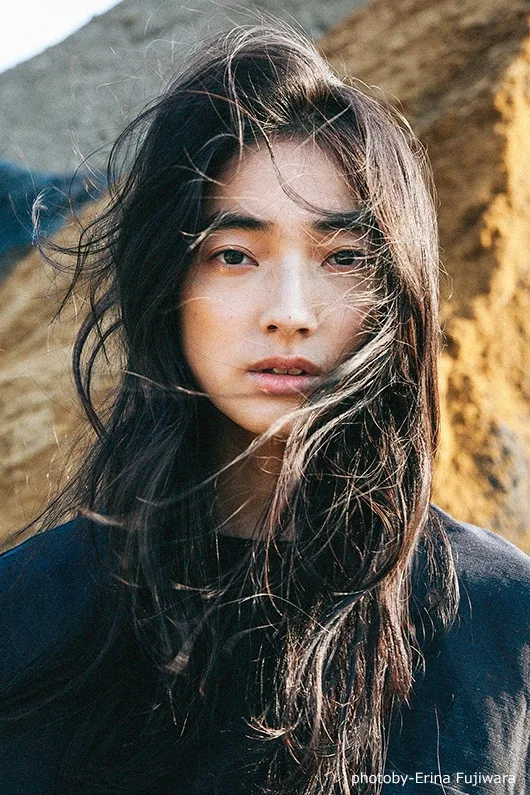 Portrait photograph of actress Sawa Nimura