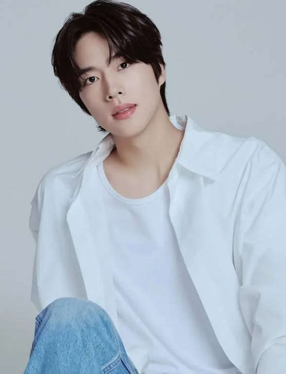 Portrait of South Korean actor Cho Han-Gyeol