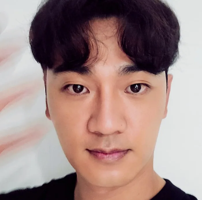Yoon Seok-Hyun portrait profile