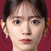 Airi Suzuki
