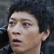 Gang Dong-won as Gun-woo