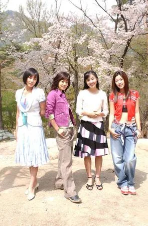 Promotional poster for the 2004 drama Little Women
