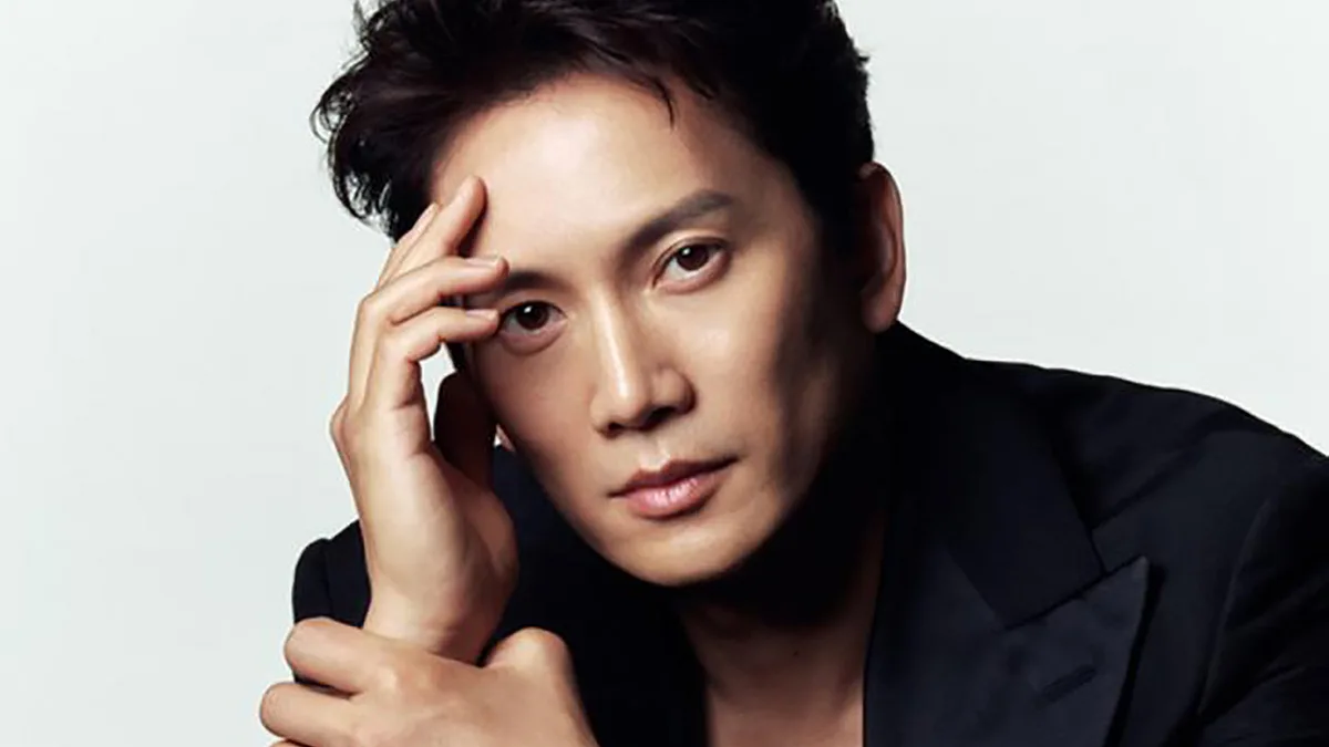 Ji Sung promotional portrait photograph