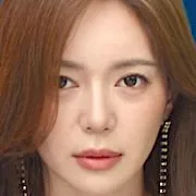 Actress Lee Elijah